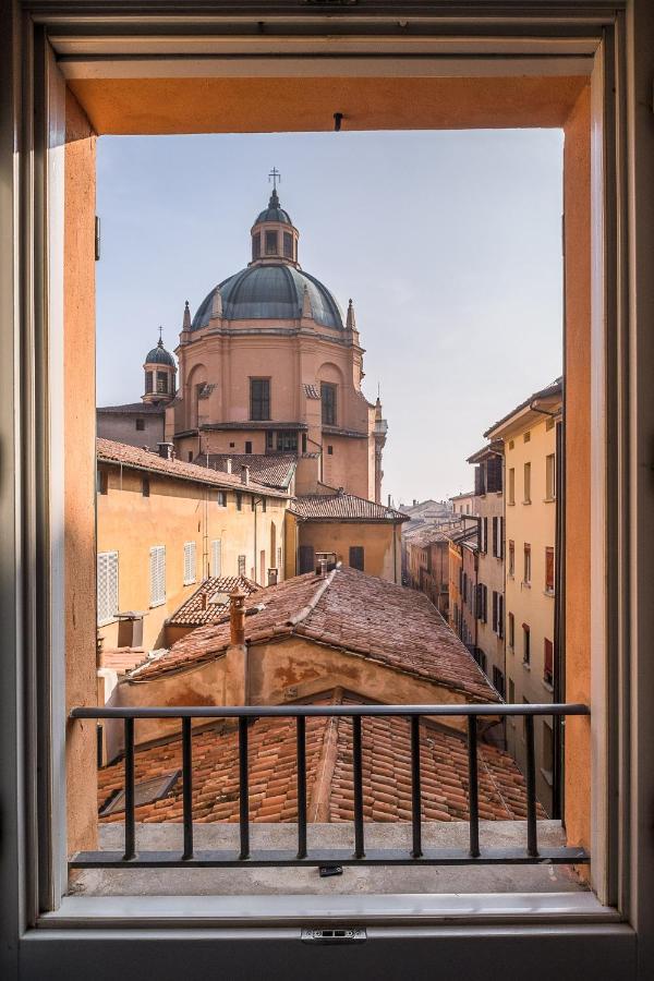 Urbanicooh Asinelli - Balcony On Piazza Maggiore Bologna Bagian luar foto